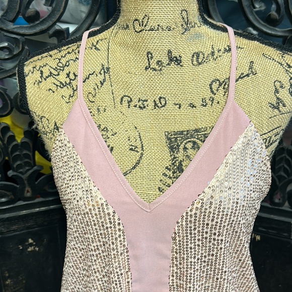 Light Baby Pink Sparkle Sleeveless All Over Sequin Cami / Tank / Top / Shirt. - Picture 3 of 12